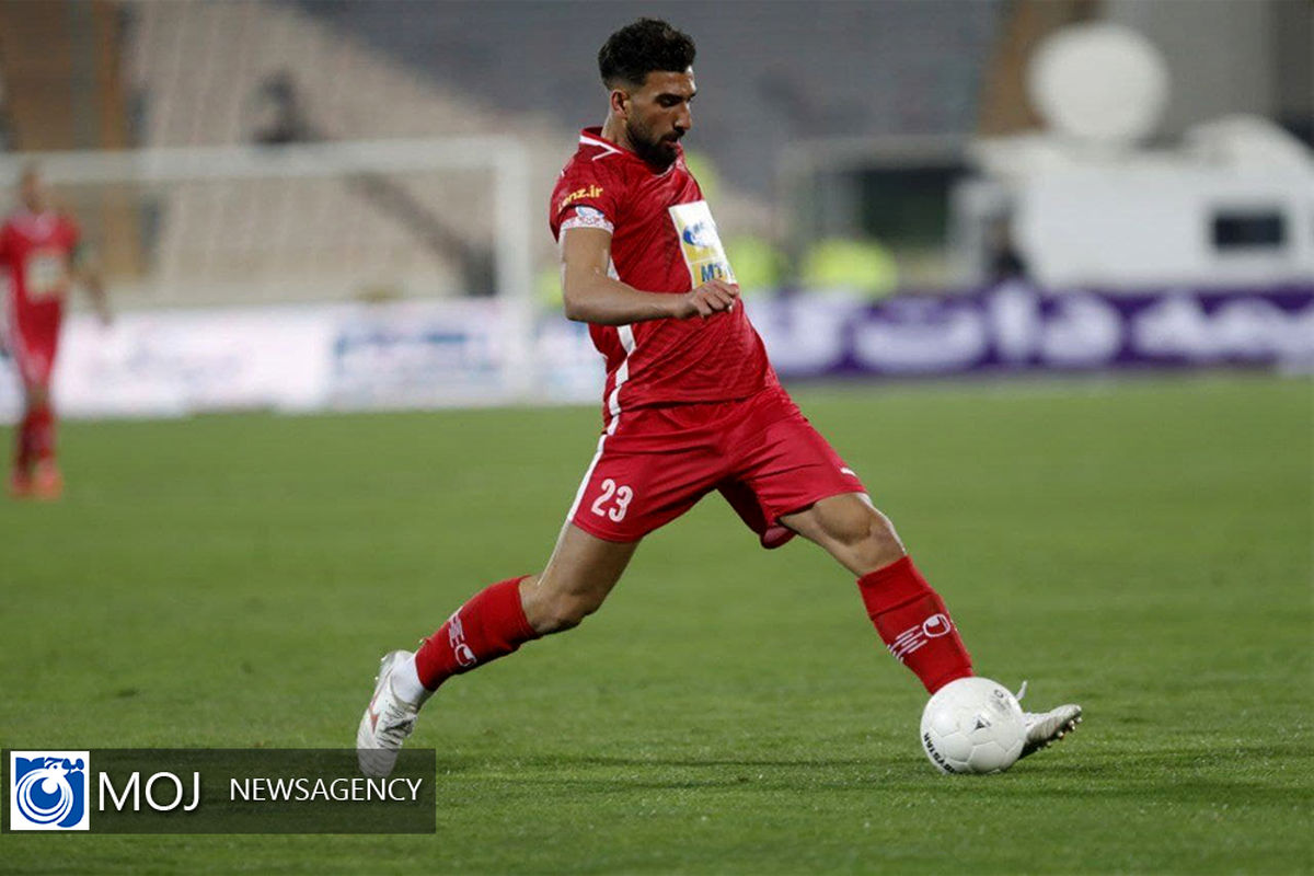 دیدار تیم های فوتبال پرسپولیس و آلومینیوم اراک