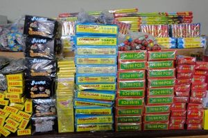 کشف 19 هزار انواع مواد محترقه در اصفهان 