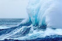 افزایش ارتفاع موج تا ۲.۵ متر در خلیج فارس