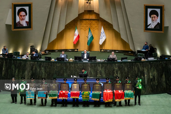 صحن مجلس شورای اسلامی در آستانه نیمه شعبان مهدوی شد