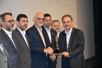 استاد دانشگاه شیراز، استاد برگزیده صنعت فولاد کشور شد