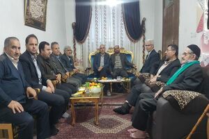 دیدار با خانواده شهید حسینی در شهر بهار 