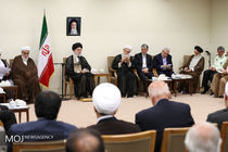 دیدار دست‌اندرکاران کنگره مفسر قرآن آیت‌الله آقانجفی همدانی با مقام معظم رهبری