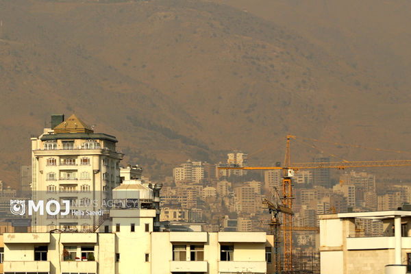 هوای تهران در آستانه آلودگی؛ شاخص کیفیت به عدد ۱۰۰ رسید