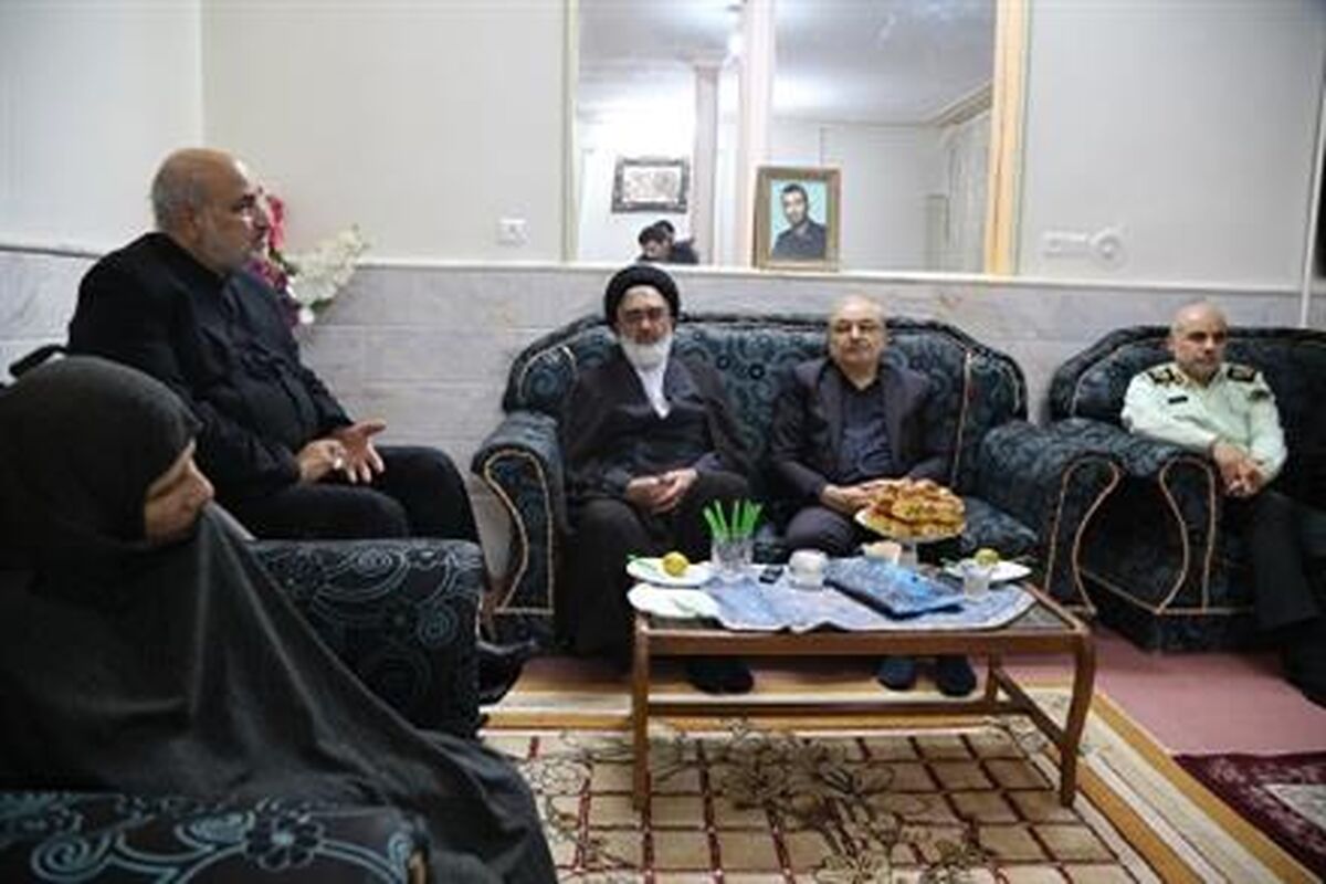 بازدید ازخانوده شهید
