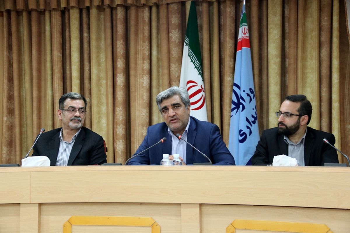 استاندار گیلان در نشست با هنرمندان