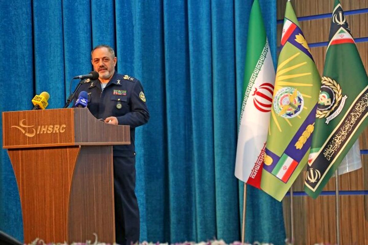 امیر نصیرزاده، وزیر دفاع و پشتیبانی نیروهای مسلح