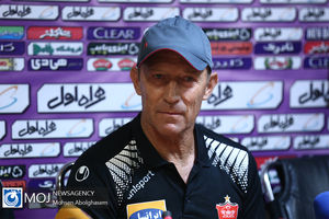 شرایط منم هم مثل استراماچونی است/  هرگز تیم را سه روز قبل از بازی رها نمی‌ کنم