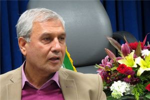 دولت در دام مجادلات بی‌هدف گرفتار نمی‌شود