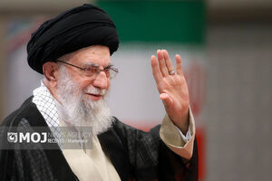 آیت‌الله خامنه‌ای تنها یک سیاستمدار نبود، او یک اندیشمند و معمار جمهوری اسلامی بود/ این مراسم نمایش مقاومت بود! + فیلم