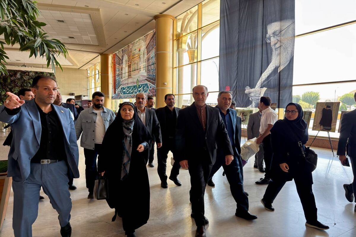 بازدید وزیر راه از فرودگاه مشهد