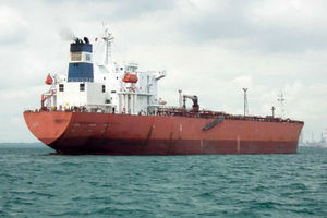 توقف ۲ کشتی حامل سوخت یمن توسط ائتلاف سعودی