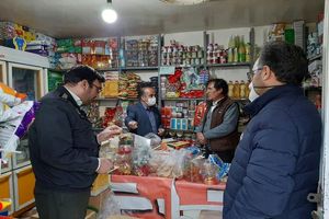 بازدید 50 واحد صنفی پرخطر در شاهین شهر / اخطاریه پلمب 10 واحد صنفی 