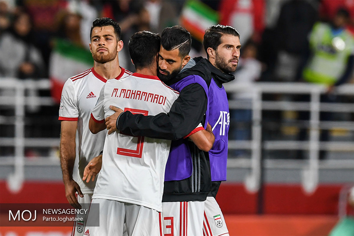 دیدار تیم‌های ملی فوتبال ایران و عمان