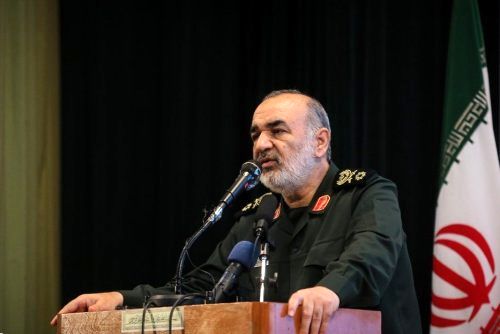 اراده کردهایم بیرق پیروزی را بر فراز قله های رفیع عالم برافرازیم