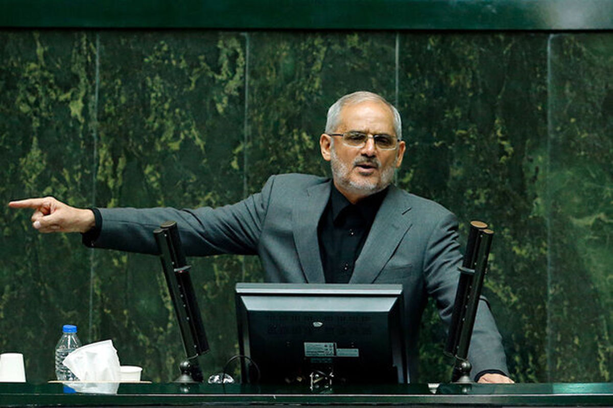 حاجی میرزایی در صحن مجلس