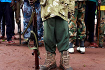 پسر خلیفه حفتر، کودکان را وادار به حضور در جنگ داخلی لیبی می کند