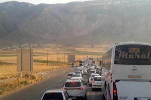 ترافیک سنگین وسایل نقلیه در برخی از محورهای اربعینی کشور