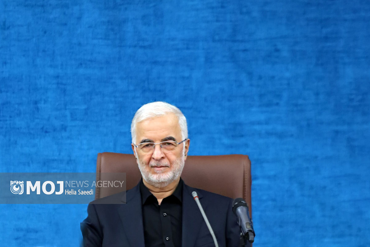 دکتر اسکندر مومنی - وزیر کشور