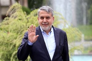 دیدار وزیر میراث‌فرهنگی با آیت‌الله مکارم شیرازی