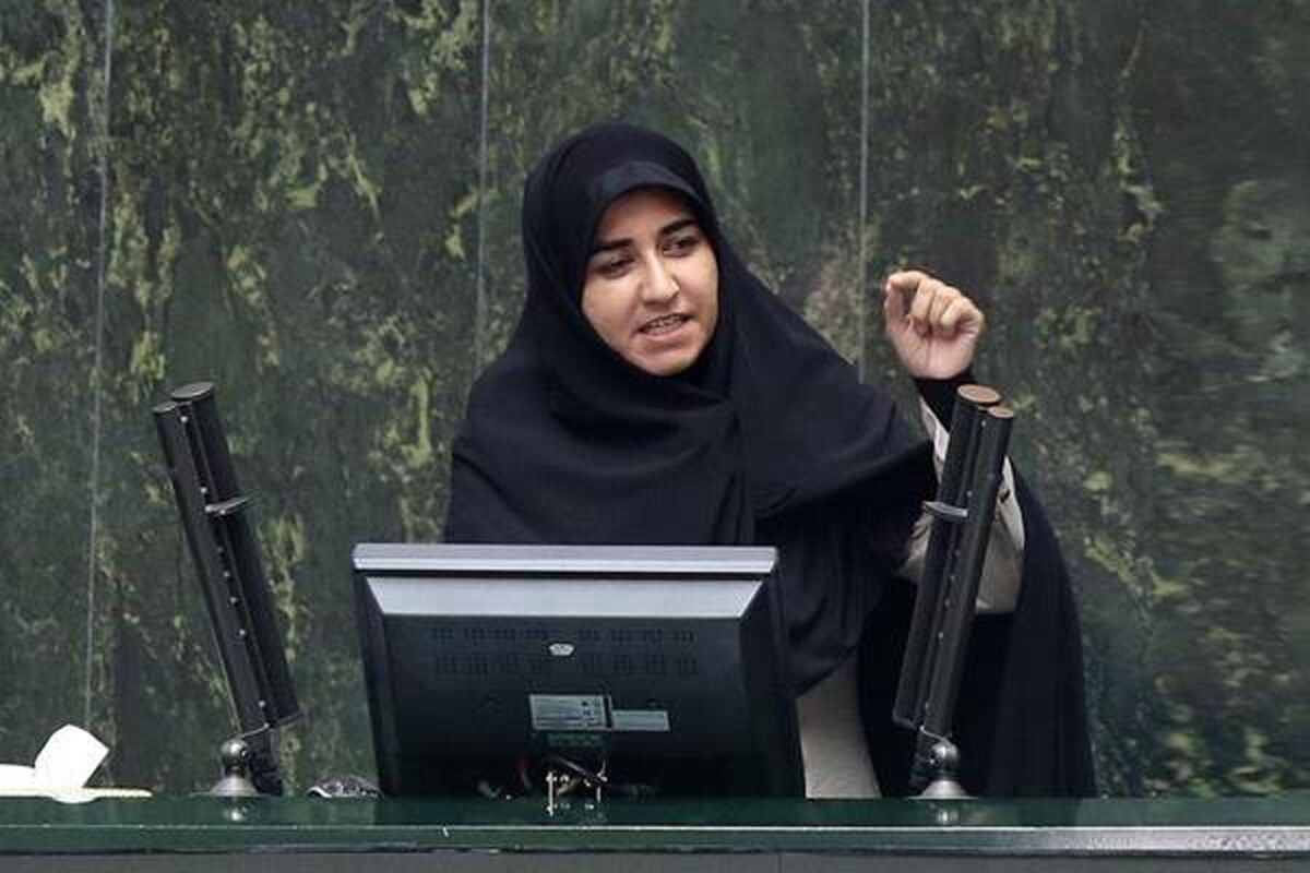 سارا فلاحی