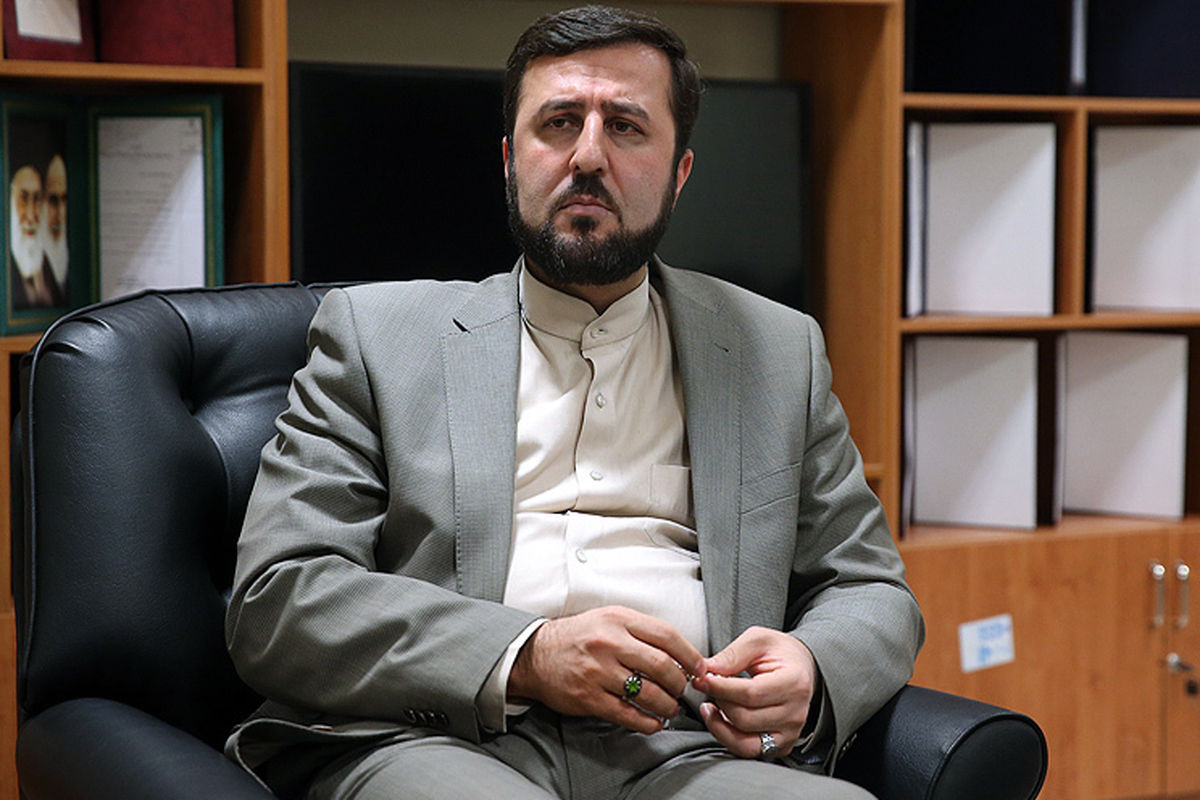 کاظم غریب‌ آبادی1