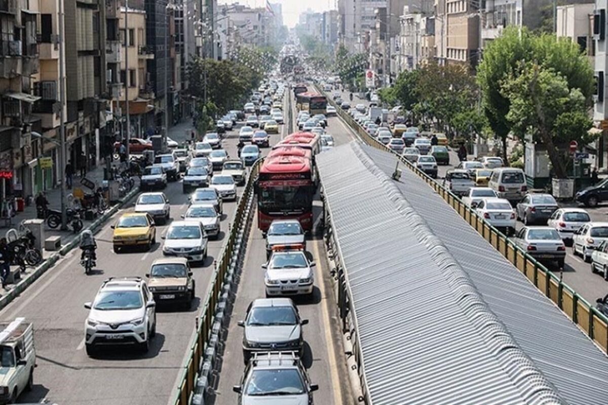 ورود وسایل نقلیه متفرقه در خطوط بی آر تی تهران