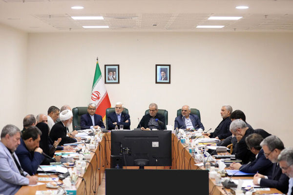 اقدامات دولت در بازسازی مناطق آسیب‌دیده از جنگ در هیئت دولت بررسی شد