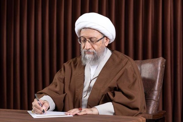 مقامات کشور حرکت در مسیر ترسیم شده از ناحیه رهبری را وظیفه خود می‌دانند