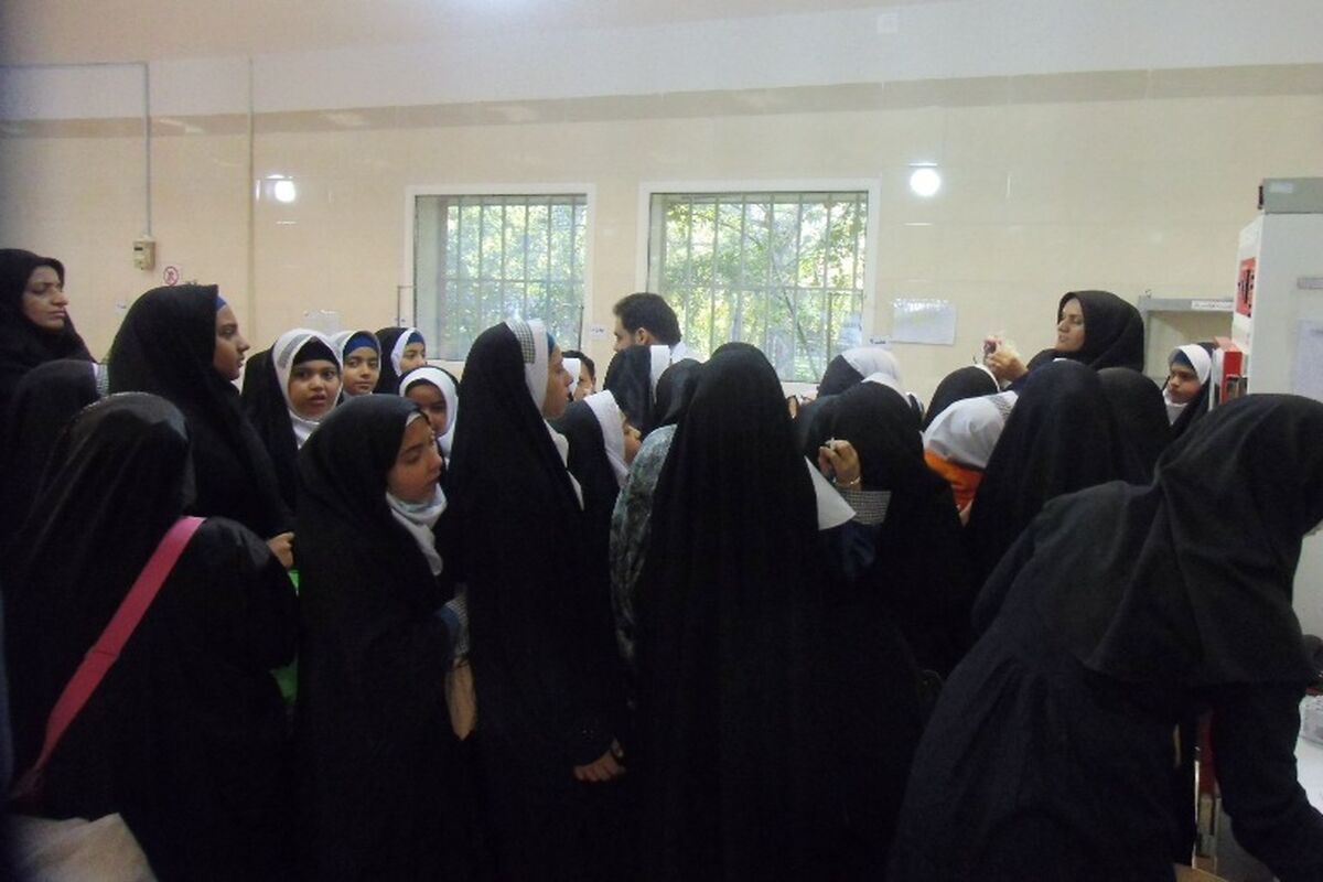 دانش اموزان اهدای خون