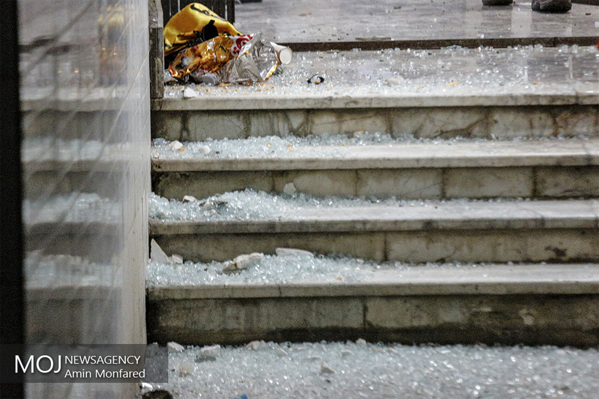 دیدار تیم های فوتبال پرسپولیس و سپاهان اصفهان