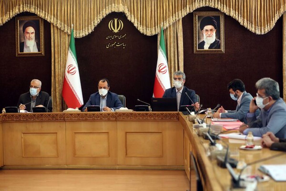 وزیر امور اقتصادی و دارایی