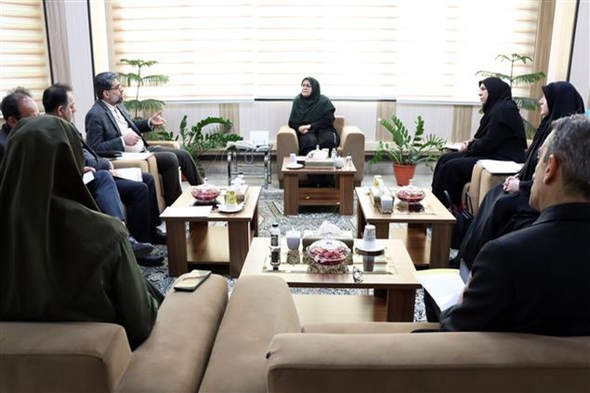 فرزانه انصاری