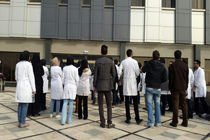 چرا دانشجویان ایرانی خارج از کشور به ایران بر نمی‌گردند؟