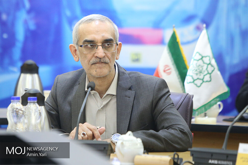 راه حل مشکل تهران فقط توسعه حمل و نقل عمومی نیست