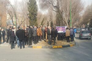تظلم خواهی بازنشستگان مخابرات اصفهان با تجمع اعتراضی !