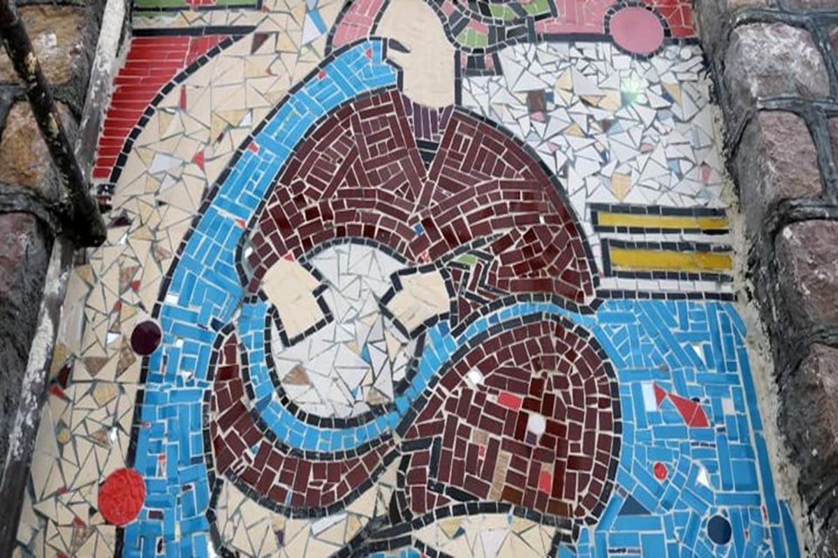 طرح کاشی شکسته