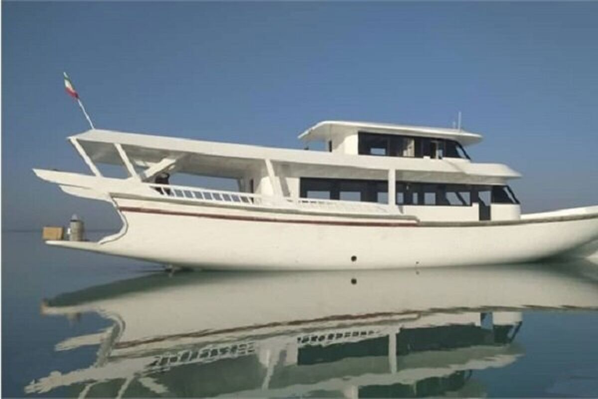 شناور گردشگری