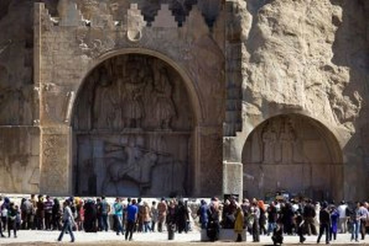 مجموعه تاریخی تاق بستان