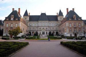 سیته پاریس همچنان ویترین آثار هنرمندان ایرانی است