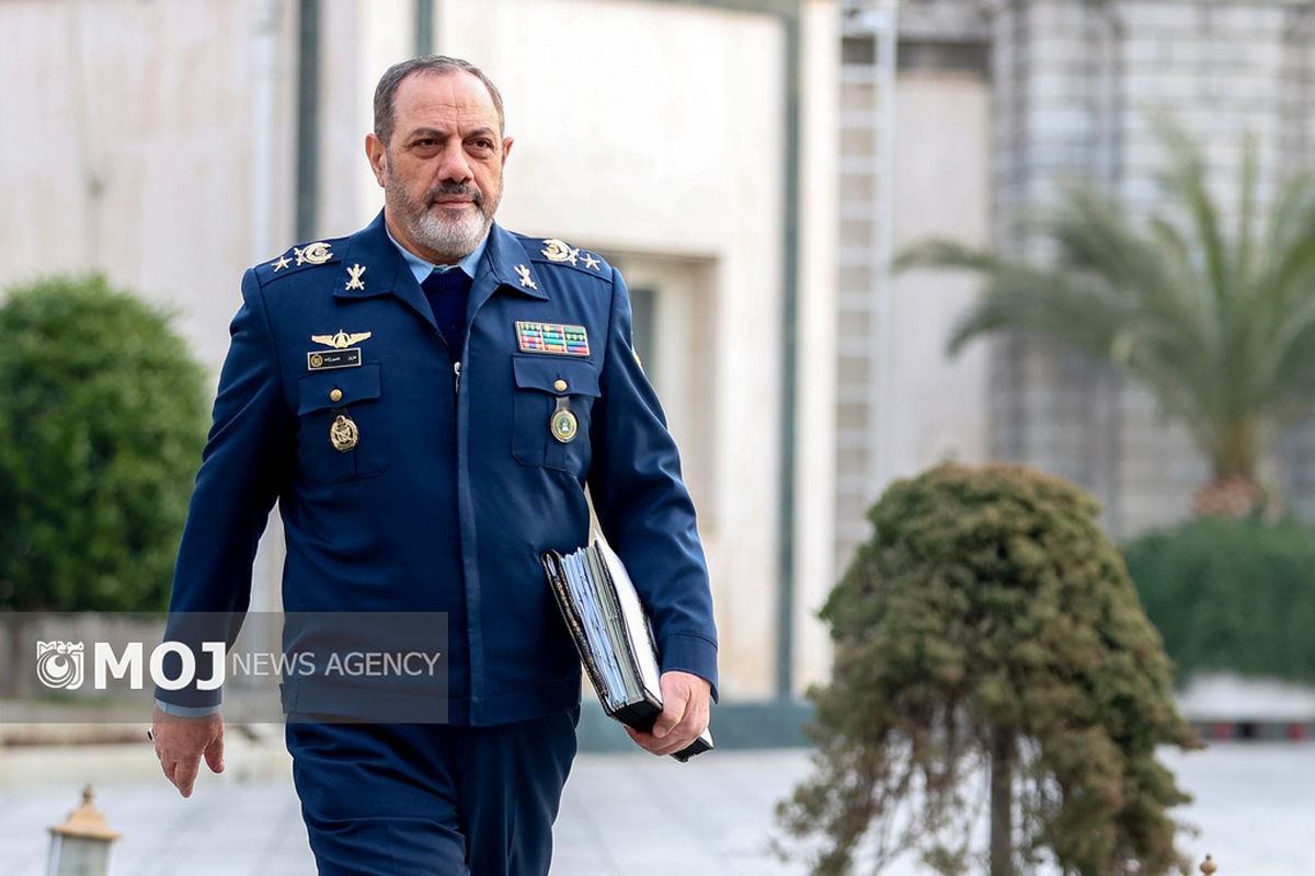 امیر سرتیپ عزیز نصیرزاده - وزیر دفاع و پشتیبانی نیروهای مسلح