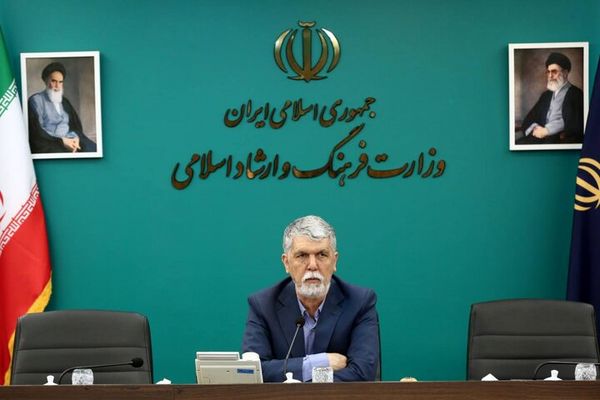 شهدا در حلقه خاص «عند ربهم یرزقون» قرار دارند