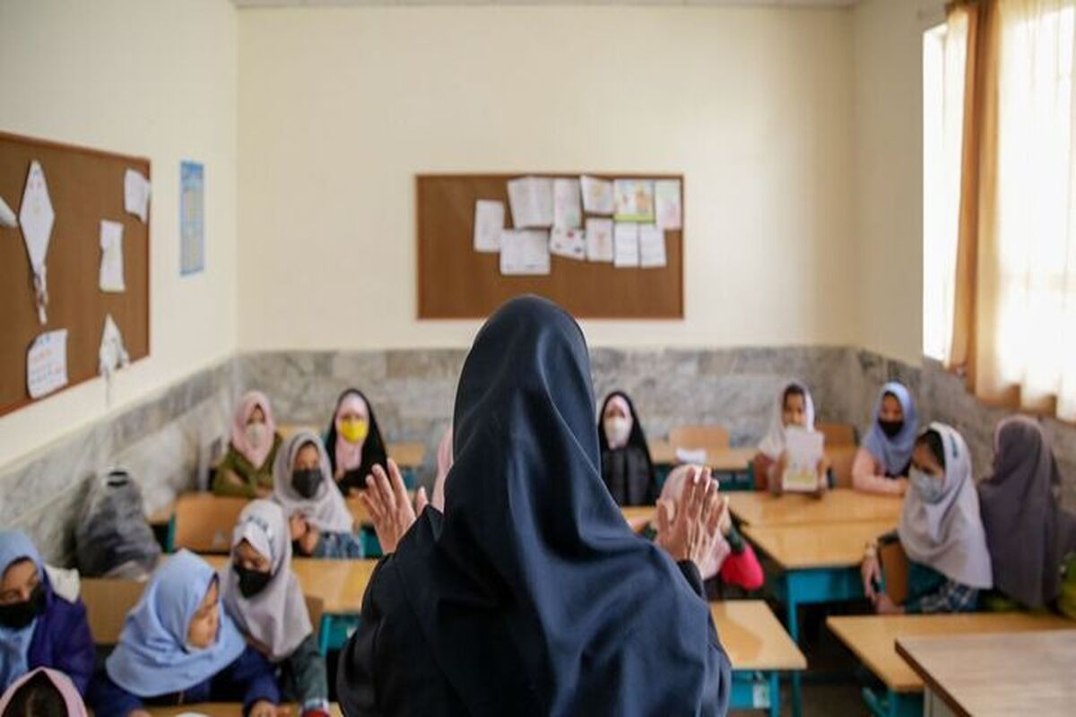دانش آموزان