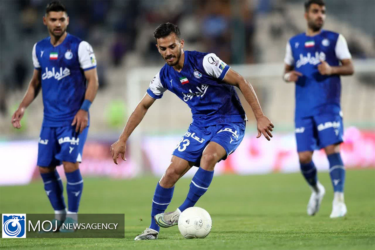 دیدار تیم های فوتبال استقلال و هوادار