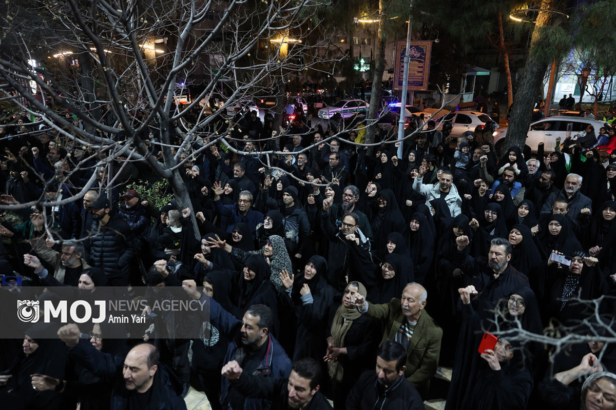 شب شهادت رهبر شهید انقلاب در تهران
