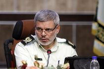 کمک پلیس به افراد کم‌توان و دارای نیازهای ویژه