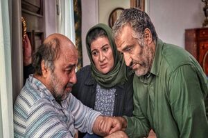 کیانوش عیاری آذرماه با «ویلای ساحلی» می‌آید