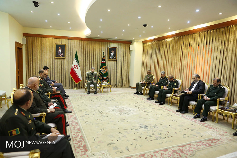 دیدار معاون سیاسی راهبردی وزارت دفاع ملی افغانستان با وزیر دفاع ایران