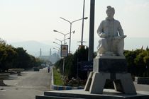 پوشش دختران دانشجو باید اصلاح شود