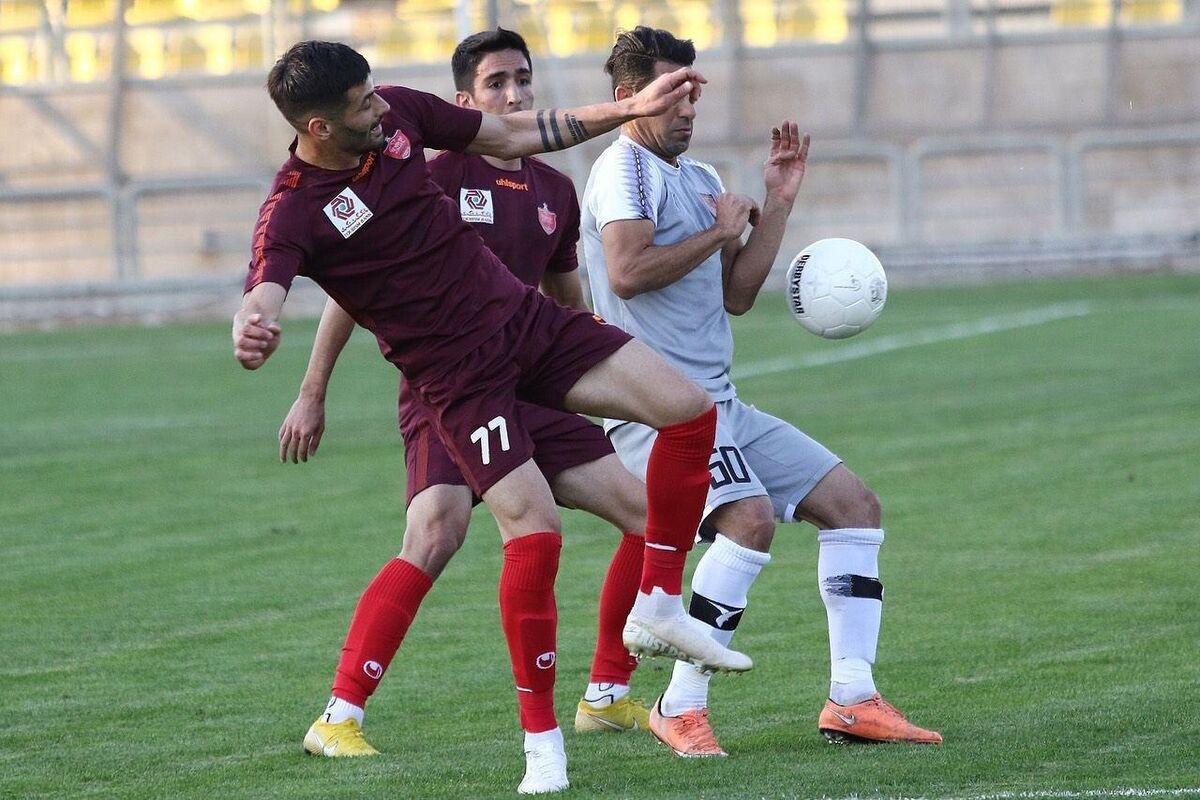 فوتبال پرسپولیس و مس رفسنجان1